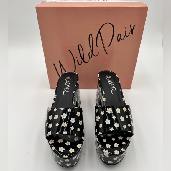 Wild Pair Shoes - WILD PAIR -  Melborne Platform Sandals